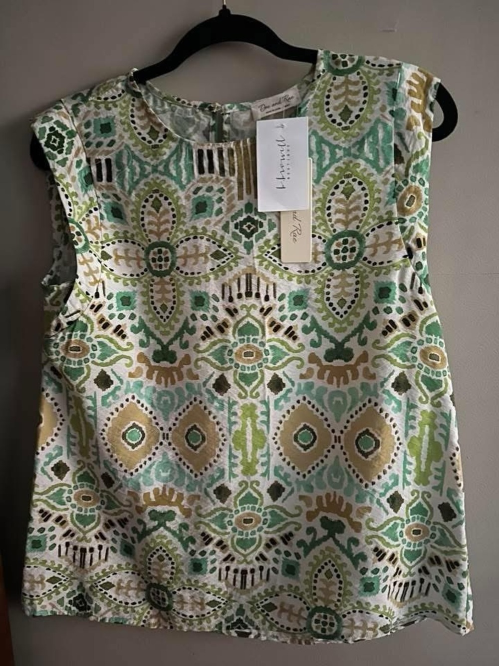 Doe & Rae Green, White & Tan Patterned Sleeveless Top